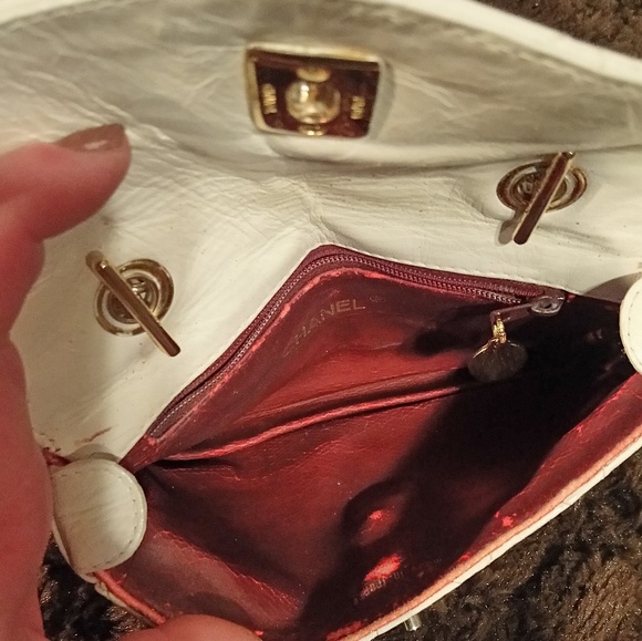 Vintage Chanel Purse - Picture 3 of 6